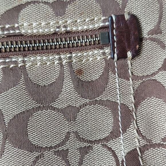 Vintage Coach Signature C Monogram Crossbody Bag - Picture 16 of 16